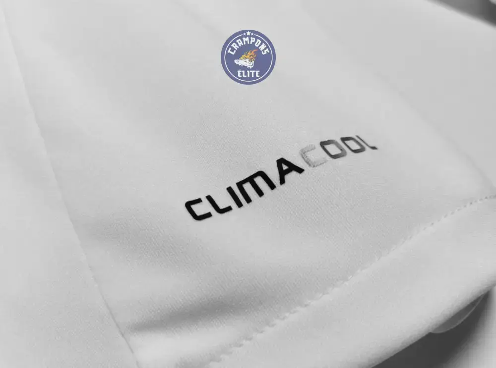 Real Madrid 2011/12 Domicile à manches longues - Image 8