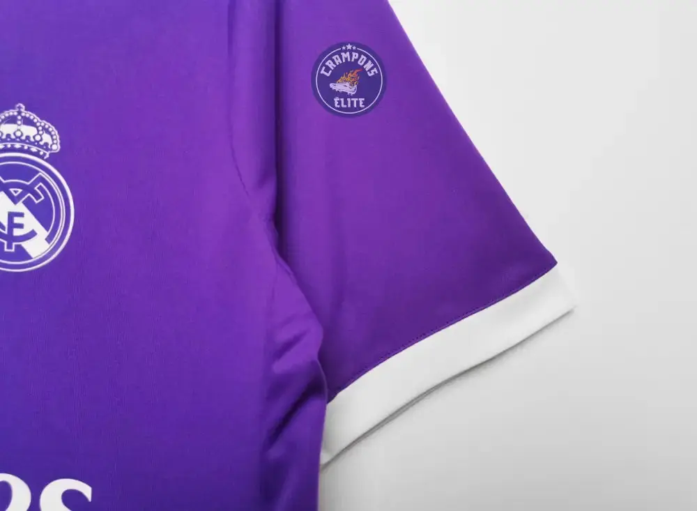 Real Madrid 2016/17 Extérieur - Image 9